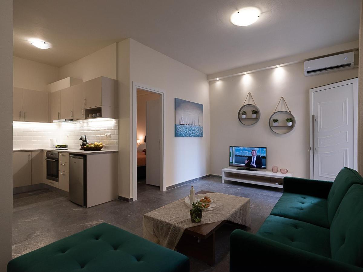 Luxury Apts Heraklion Center Exteriör bild